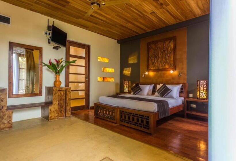 اتاق سوپریور با چشم‌انداز کوهستان, Yasmin Hill Longevity Resort   Former Galavilla Boutique Hotel & Spa