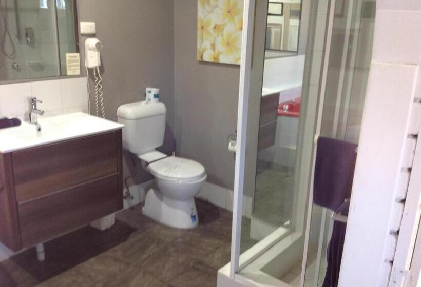 자쿠지 스위트, Avlon Gardens Motel