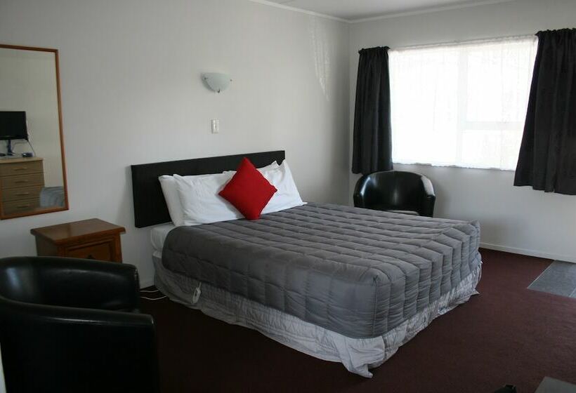 Студия Стандарт, Burgundy Rose Motel