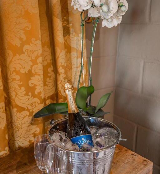اتاق استاندارد, Pousada Camelot Inn