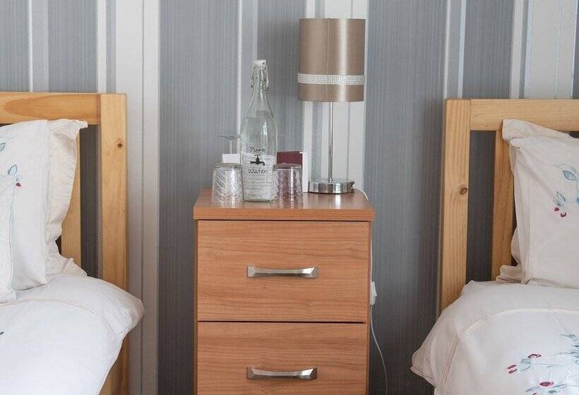 Quarto Estandar, Rosaire Guest House