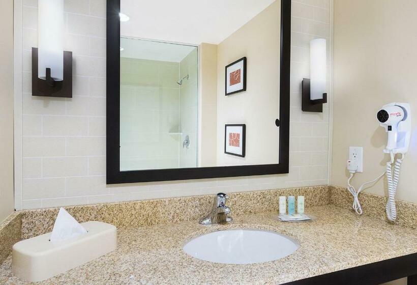 جناح, Comfort Suites Dubois