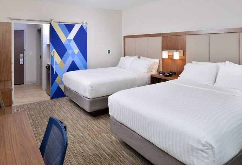 Номер Стандарт, Holiday Inn Express & Suites Madison, An Ihg