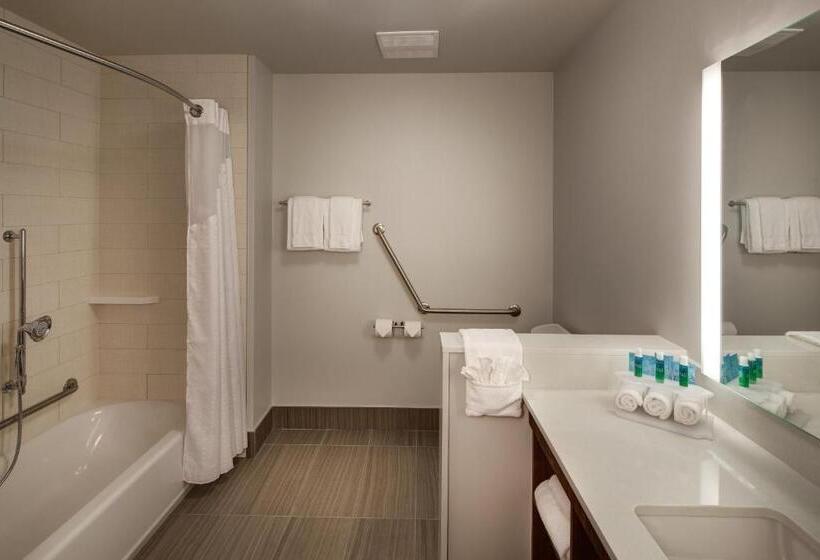 Номер Стандарт Кровать Кинг Адаптированный для Инвалидов, Holiday Inn Express & Suites Terrace, An Ihg