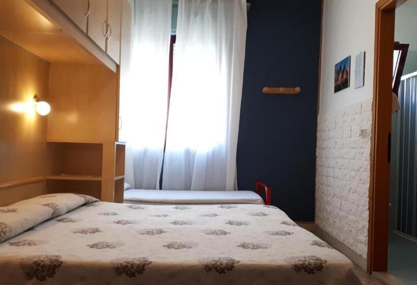 4인용 스탠다드 룸, Villa Dina