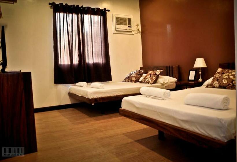 Quarto Estandar com Sacada, Cleon Villas Pension