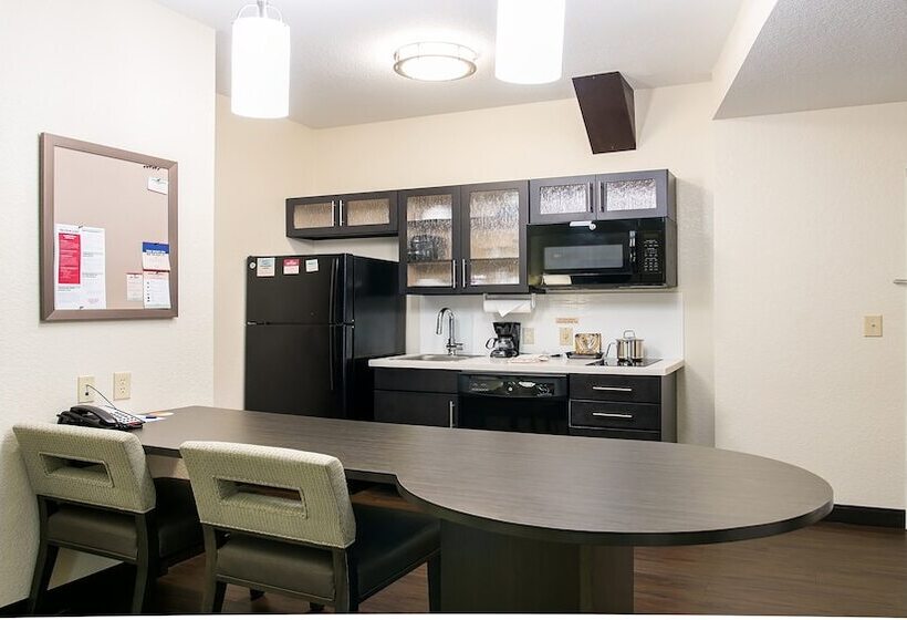 Люкс Адаптированный для Инвалидов, Candlewood Suites Bay City, An Ihg