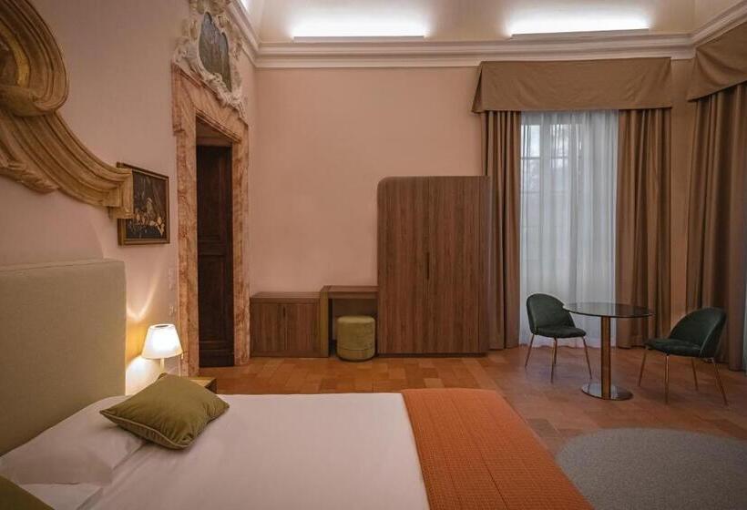 スイート, Villa Montegranelli
