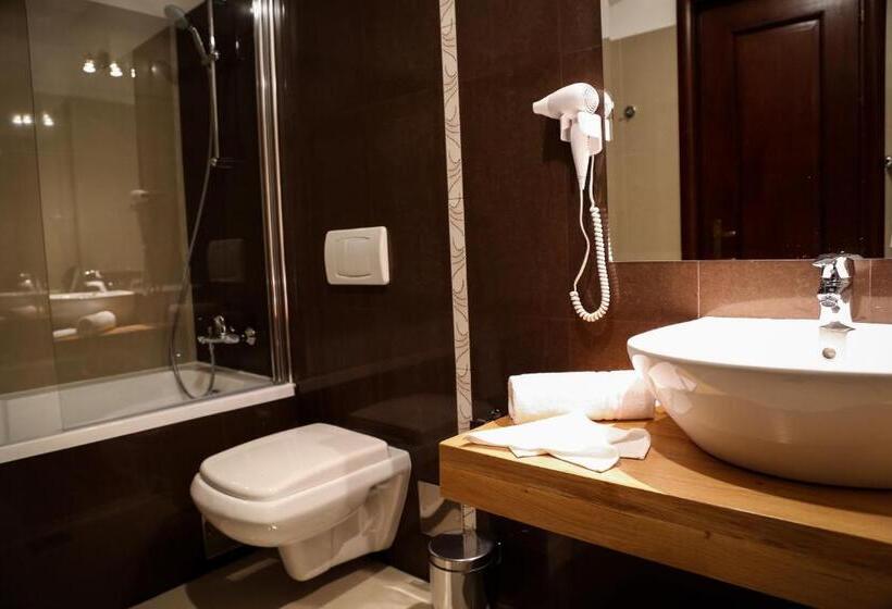 Номер Deluxe, Paj Hotelul Retreat & Spa