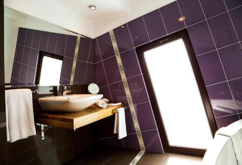 Люкс, Paj Hotelul Retreat & Spa