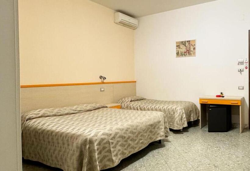 Четырехместный Номер Стандарт, B&b Vittoria