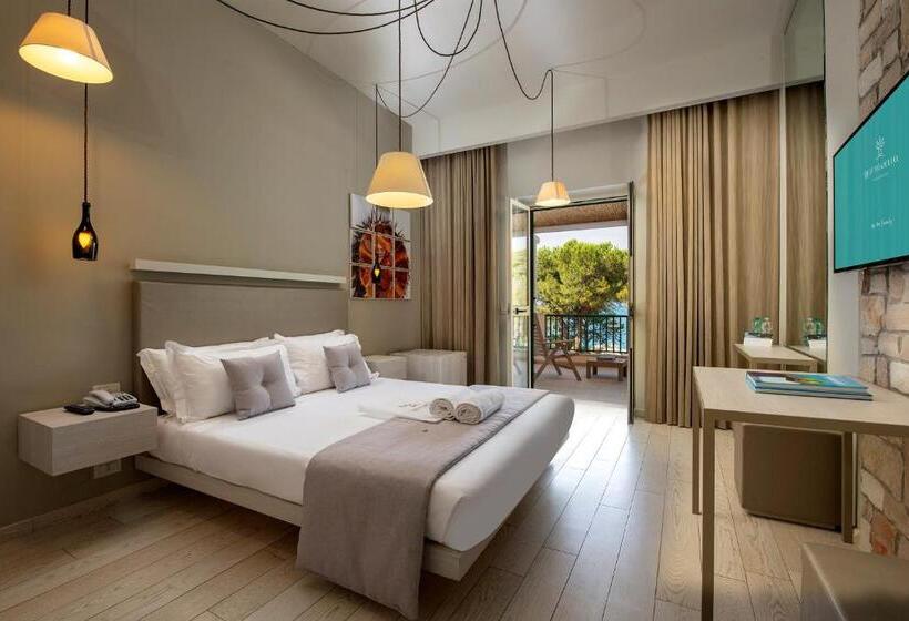 Deniz Manzaralı Delüks Üç Kişilik Oda, Gattarella Family Resort   Standard Half Board à Buffet