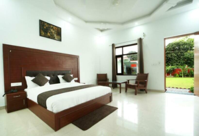스탠다드 룸 킹사이즈 침대, Kuyal Corbett Resort