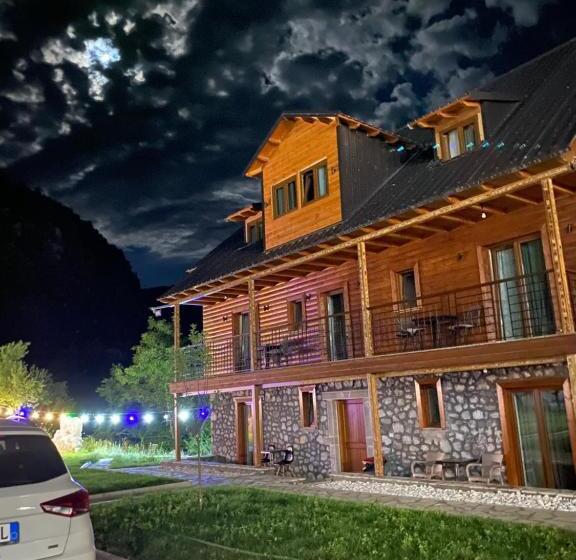 Трехместный Номер Комфорт, Gegest