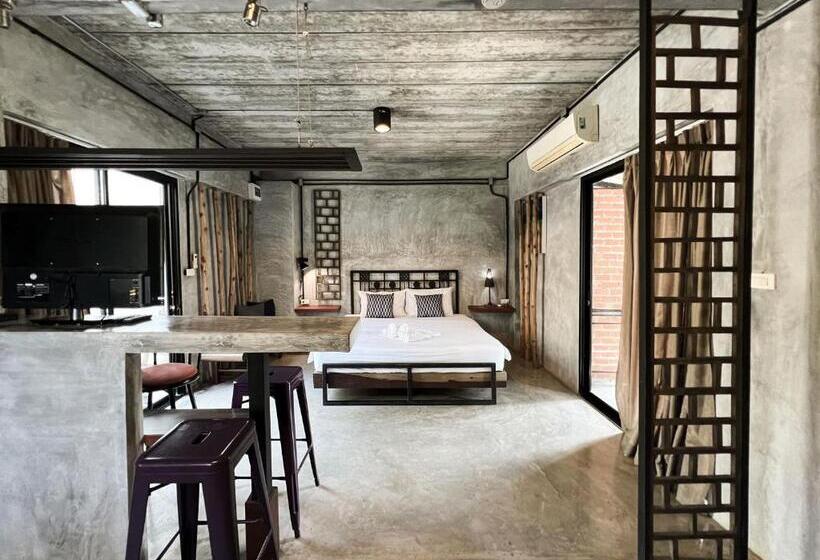 اتاق استاندارد با تخت بزرگ, Aonang Third Place Hometel