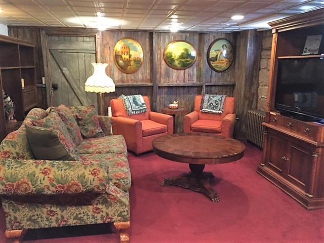 Апартаменты 1 Спальня Нижний Этаж, South Broadway Manor B&b   Near Fallingwater, Ohiopyle State Park, Hiking & Biking Trails Gap