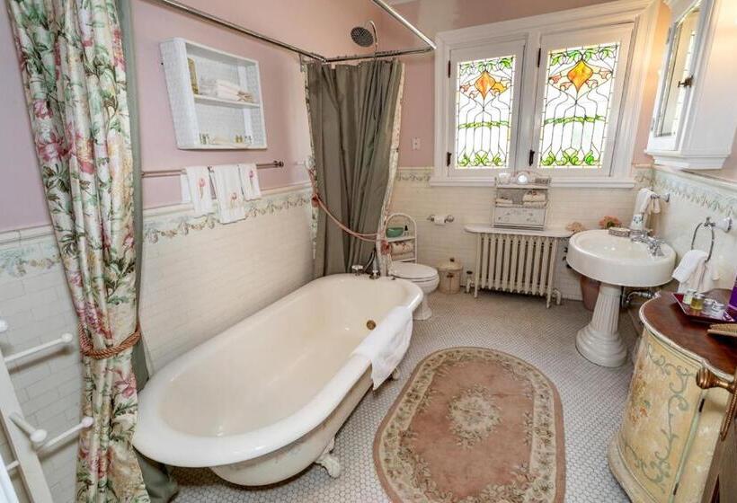 Номер Стандарт с Балконом, South Broadway Manor B&b   Near Fallingwater, Ohiopyle State Park, Hiking & Biking Trails Gap