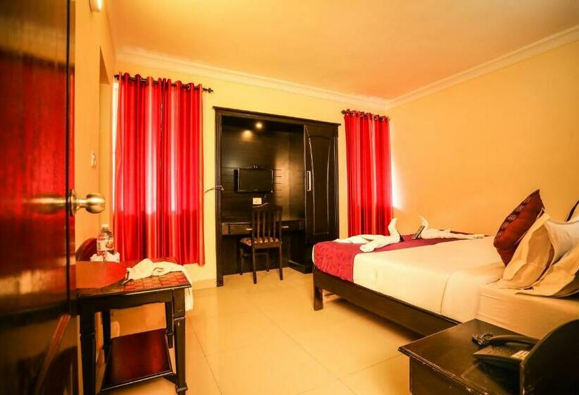 اتاق لوکس, Emerald Inn