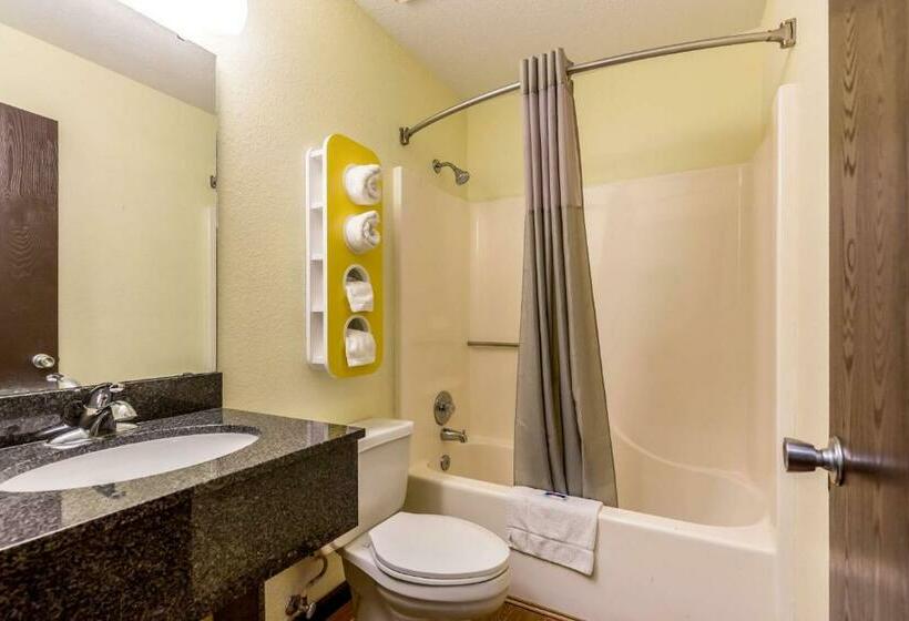 带大床的豪华间, Motel 6 Troy, Il