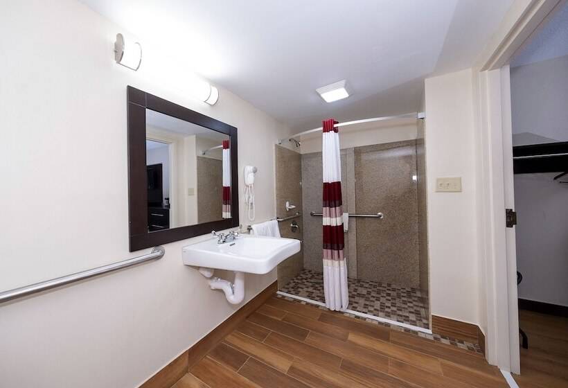 Номер Deluxe, Red Roof Inn Plus+ Huntsville – Madison