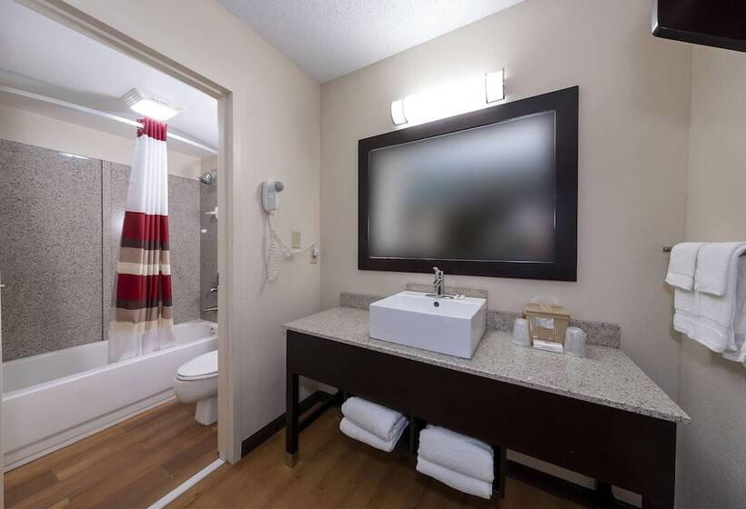 Номер Премиум, Red Roof Inn Plus+ Huntsville – Madison