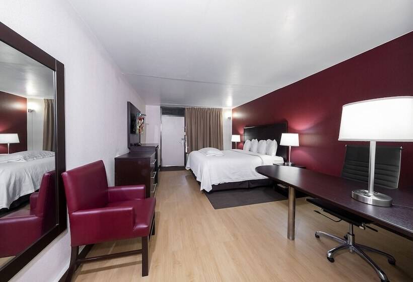 プレミアムルーム, Red Roof Inn Plus+ Huntsville – Madison