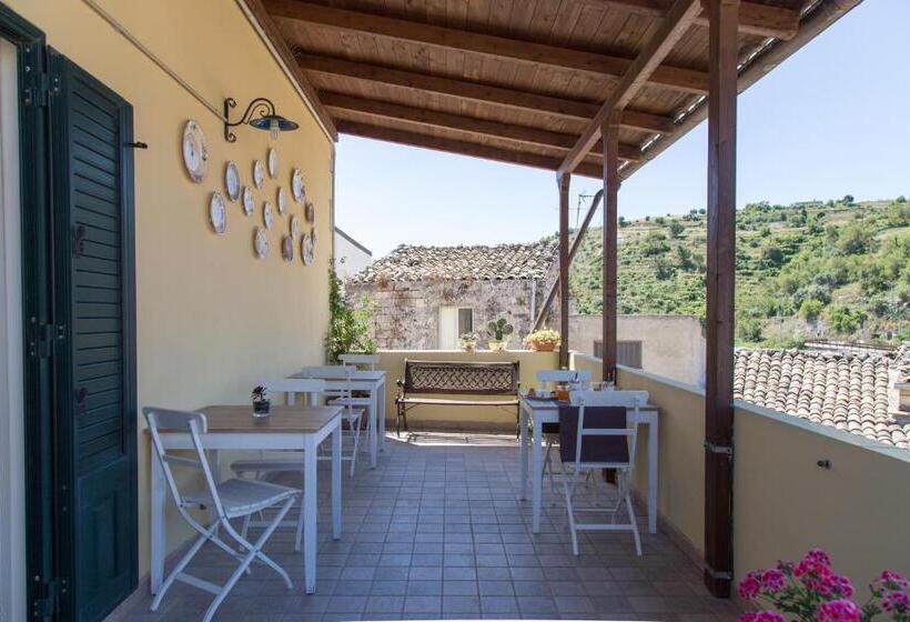 高级大房间, B&b Giardino Di Pietra