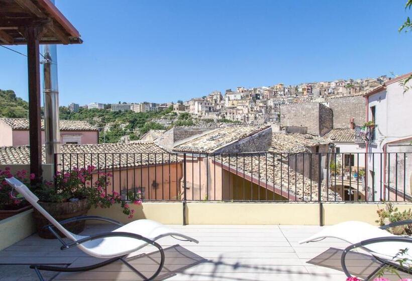 小型豪华套房, B&b Giardino Di Pietra