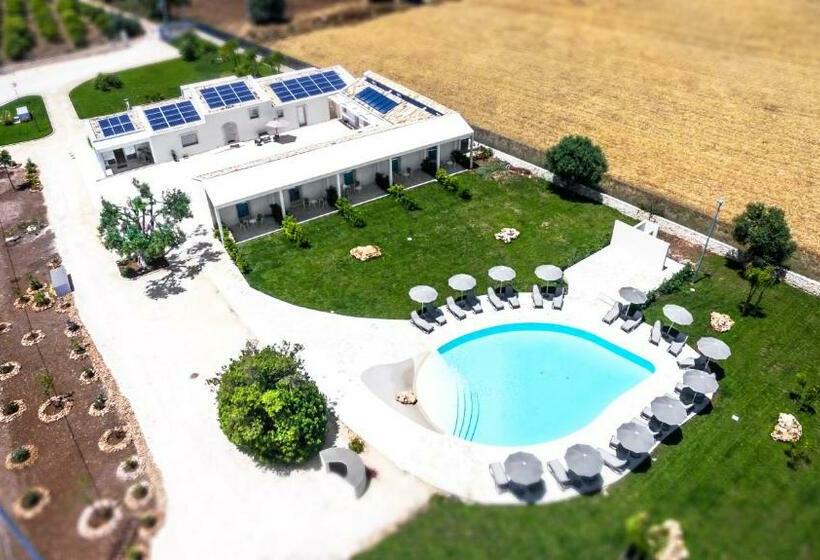 اتاق لوکس با چشم‌انداز استخر, Addauro Resort