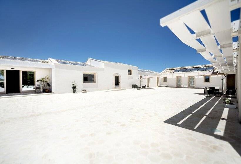 اتاق سوپریور, Addauro Resort
