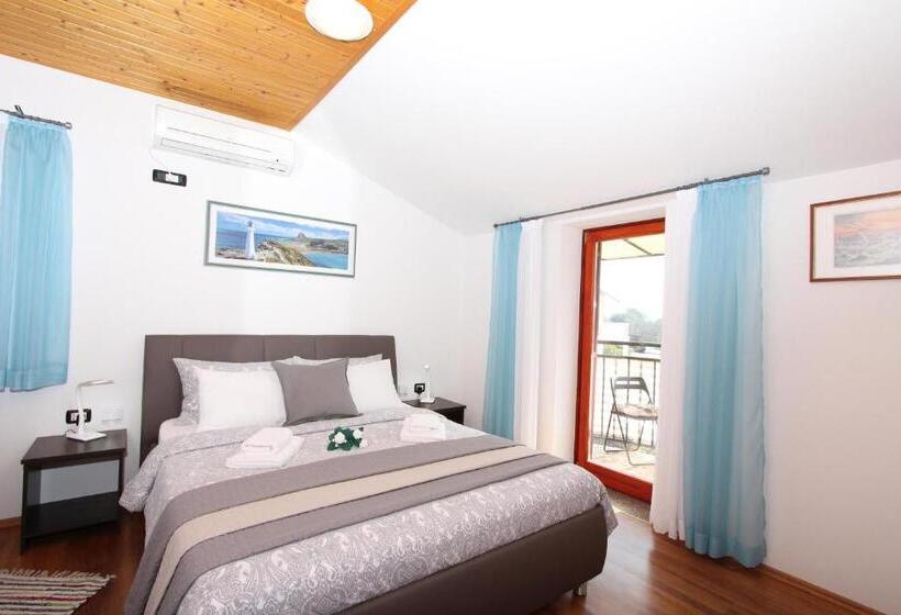 스탠다드 발코니 룸, Rooms And Apartment Matosevic