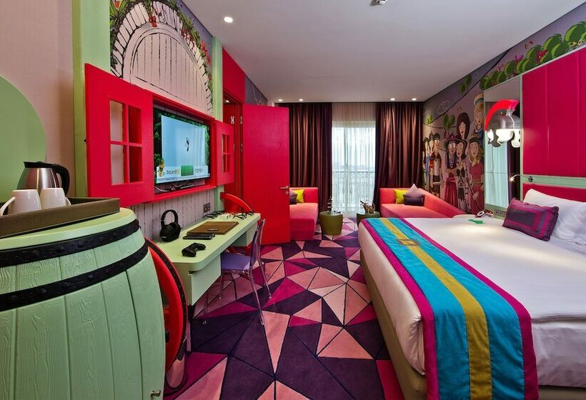 اتاق استاندارد تودرتو, The Land of Legends Kingdom Hotel