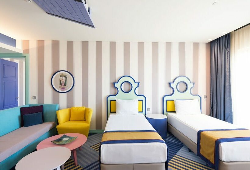 سوییت جونیور, The Land of Legends Kingdom Hotel  All in Concept