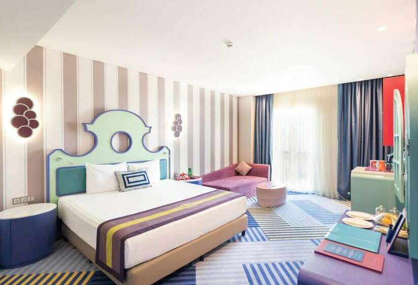 سوییت جونیور, The Land of Legends Kingdom Hotel  All in Concept