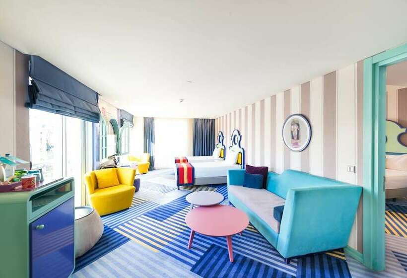 سوییت خانوادگی, The Land of Legends Kingdom Hotel  All in Concept