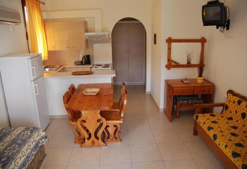 استودیوی سوپریور, Villa Italiana