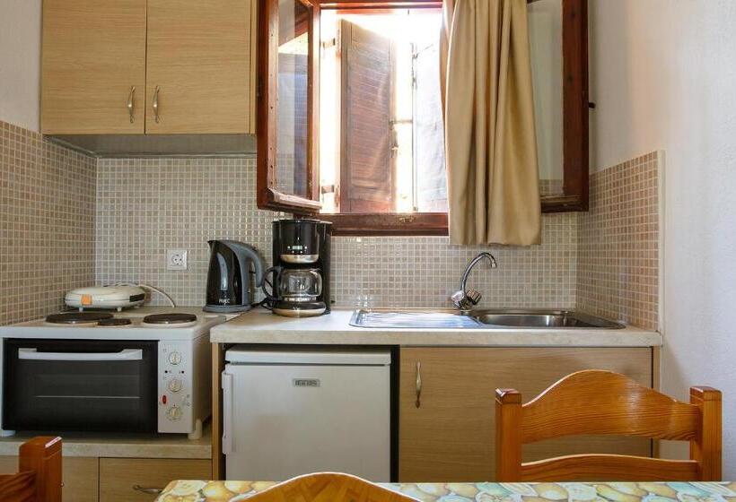 استودیوی استاندارد, Villa Italiana