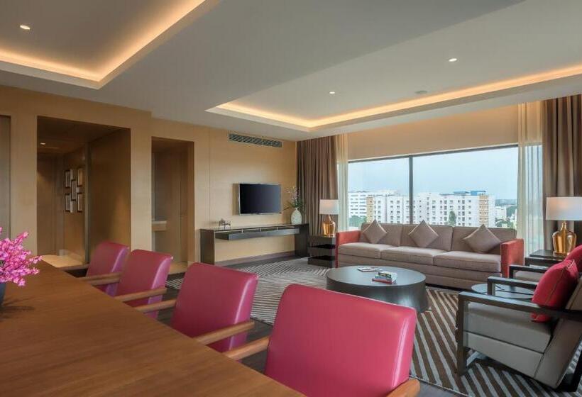 سوئیت پرزیدنت, Feathers  A Radha Hotel, Chennai