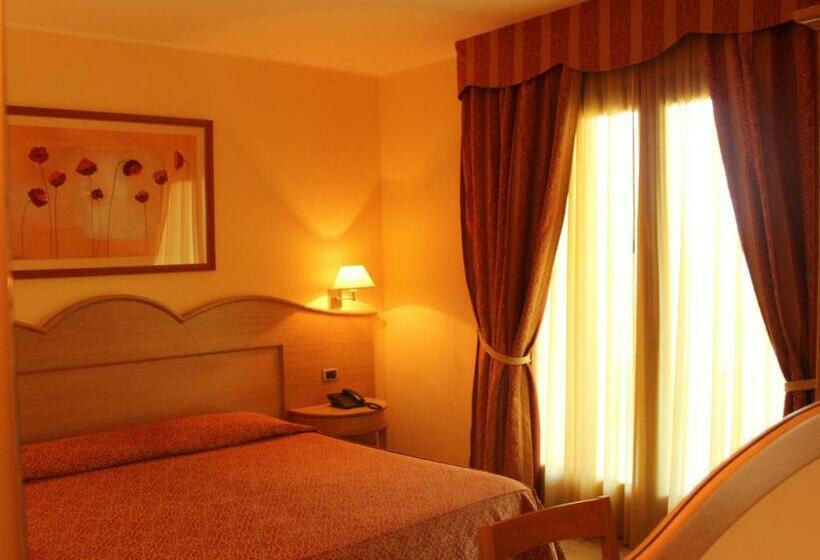 اتاق راحتی, Blu Tropical Resort