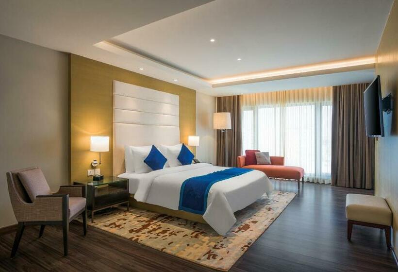 سوییت, Feathers  A Radha Hotel, Chennai