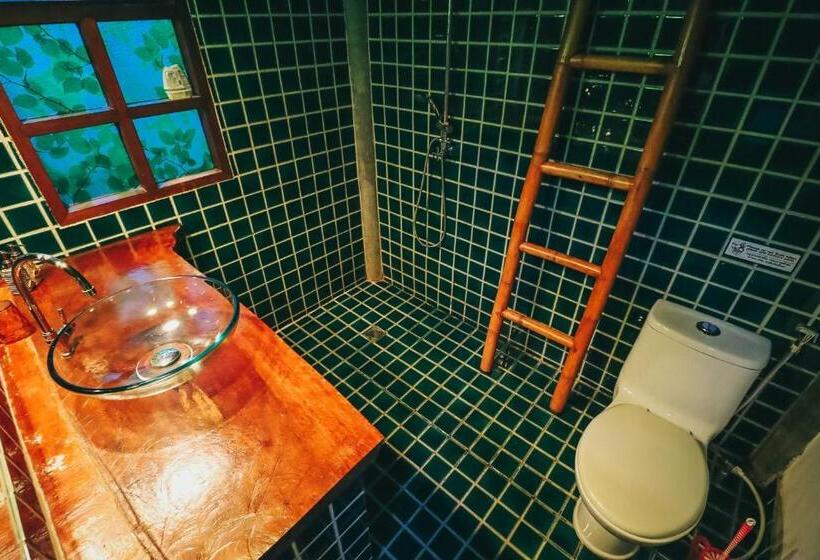 Бунгало Стандарт, Leeloo Paradise