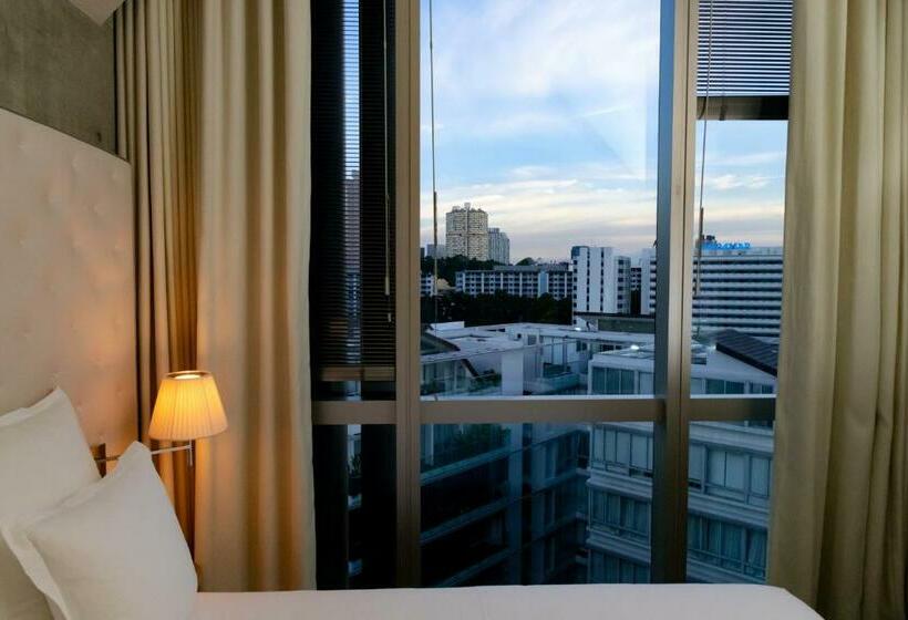 Bed in Shared Room, M Social Singapore