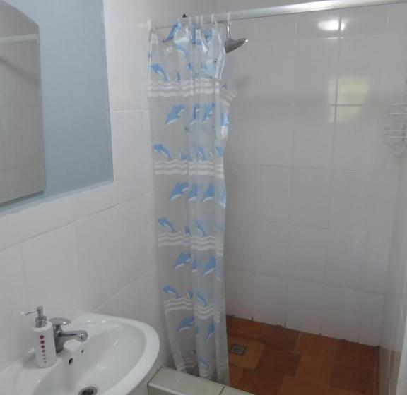اتاق استاندارد, Natwange Backpackers