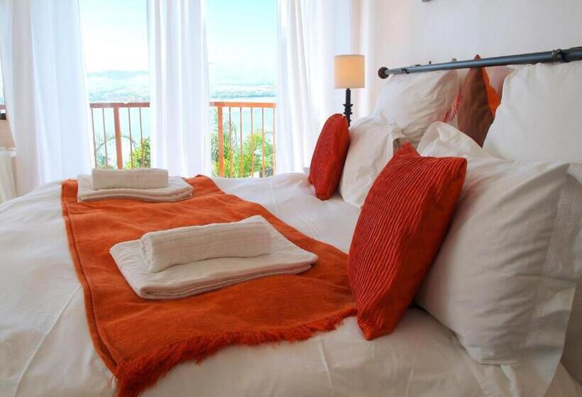 اتاق استاندارد با وان آب گرم, La Dolce Vita Guest House