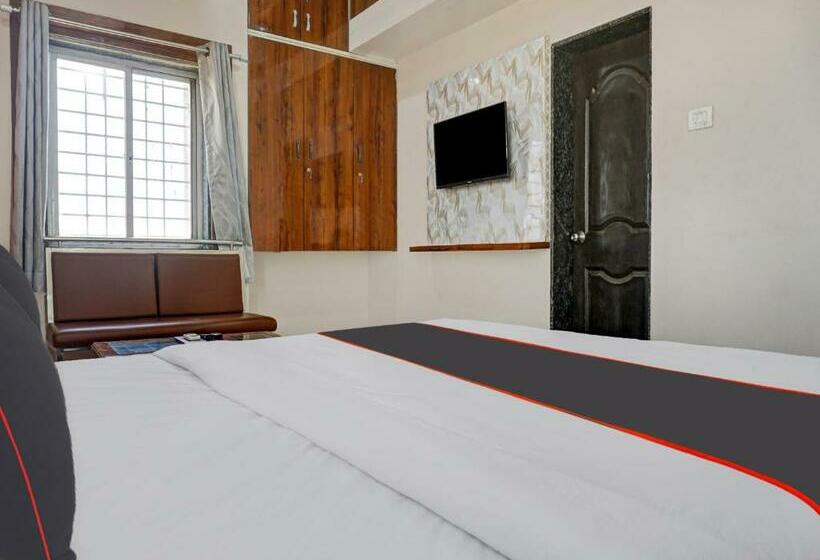 Трехместный Номер Классика, Collection O Hotel Pachratna