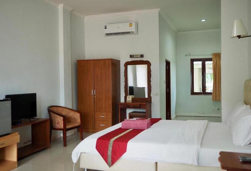 اتاق لوکس خانوادگی, Onthebeach Resort