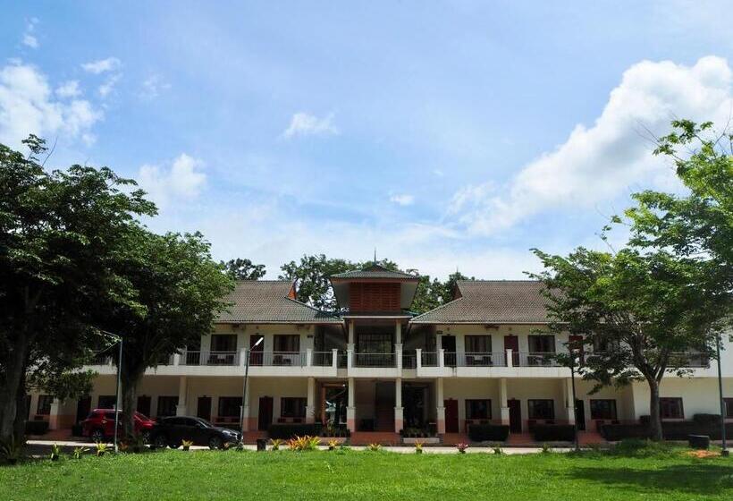 اتاق لوکس خانوادگی, Onthebeach Resort