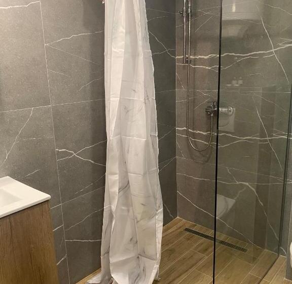 آپارتمان 1 خوابه با بالکن, Vortexlux