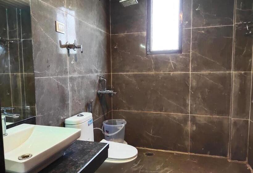 Номер Deluxe с Балконом, Galaxy Luxuria , Manali