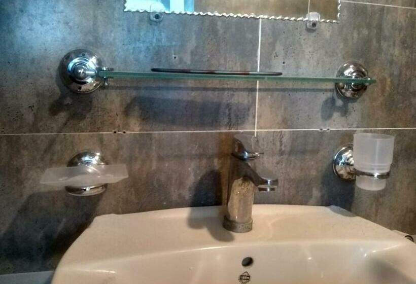 Family Room, Inn Karachi
